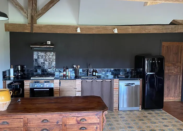 Casa de Férias Les Vins De Rouyre - Maison, 4 Pers, Grand Jardin, Bain Nordique *